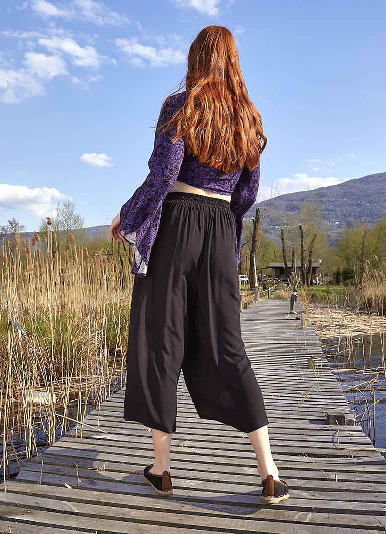 Front Pleated Bohemian Black Capri Pants | Wholesale Boho Clothing