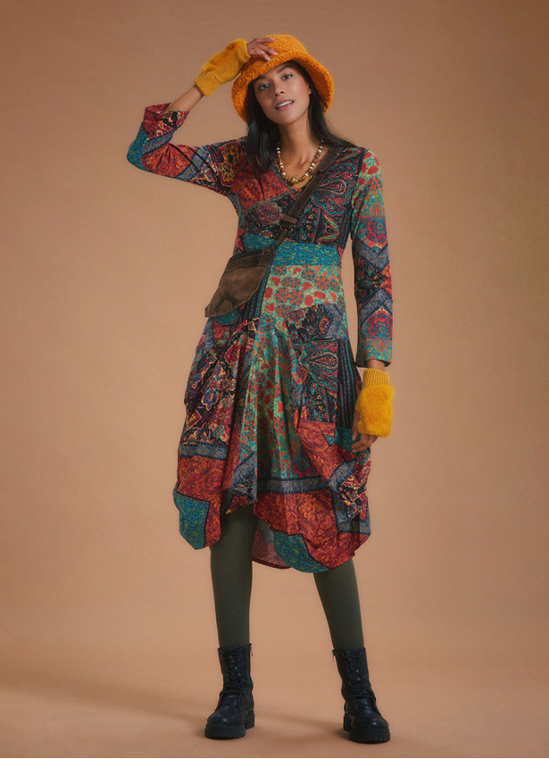 Black Babil V Neckline Long Sleeve Dress