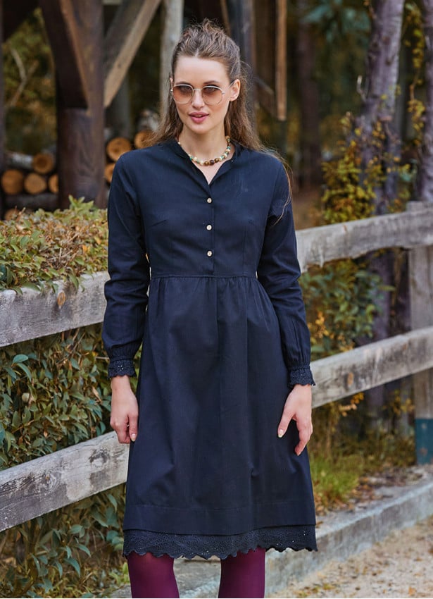 Black Winter Dress with a Judge Collar and Elastic Waist and Lace 4731