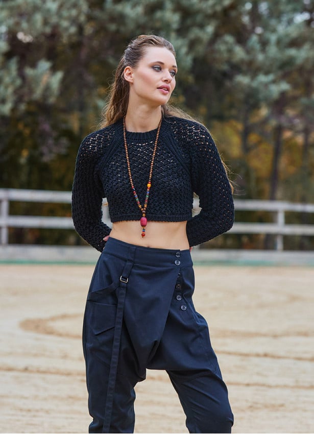 Black Womens Knitwear with a Low Cut Back 4746
