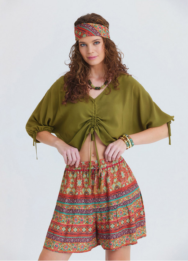 Green Summer Blouse with Boat Neck, Short Sleeves, and Gathered Details 4974