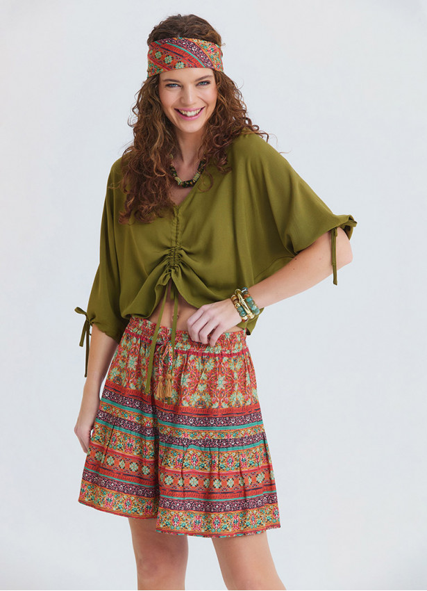 Green Summer Blouse with Boat Neck, Short Sleeves, and Gathered Details 4974