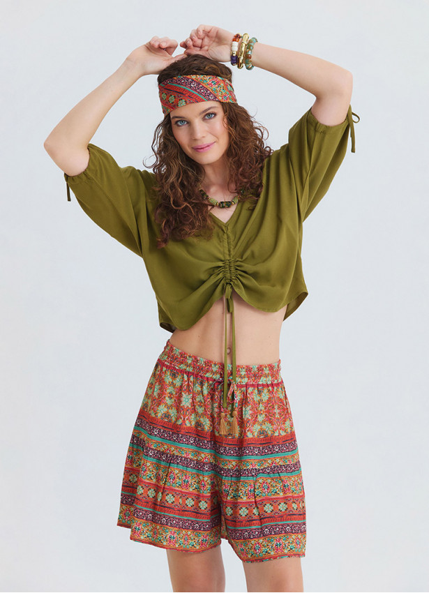 Green Summer Blouse with Boat Neck, Short Sleeves, and Gathered Details 4974