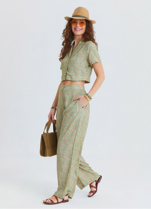 Womens Authentic Pants with a Regular Waist and Yellow Flowers  4947