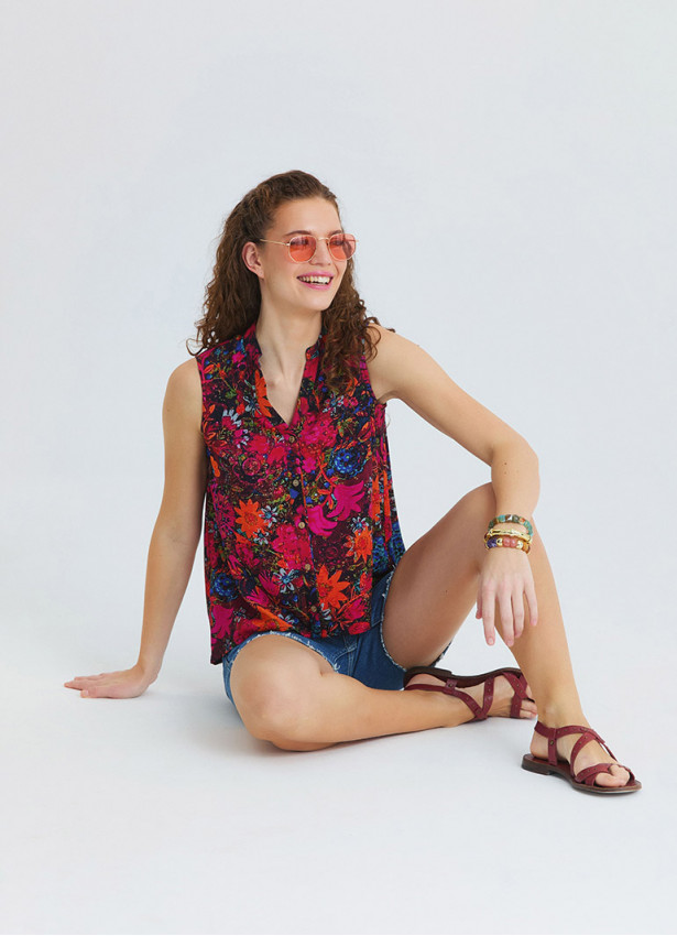 Asymmetrical Collar Shirt with Red Floral Blouse 4887