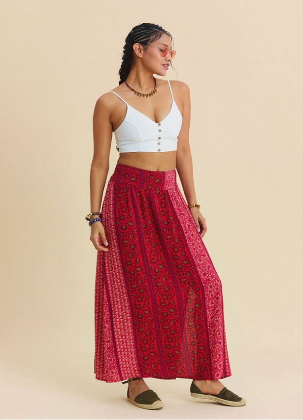 White Crop Top with Spaghetti Straps and Button Details 4918