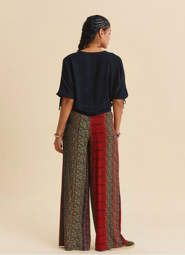 Black Bohemian Blouse with Boat Neck, Short Sleeves, and Gathered Details 4972