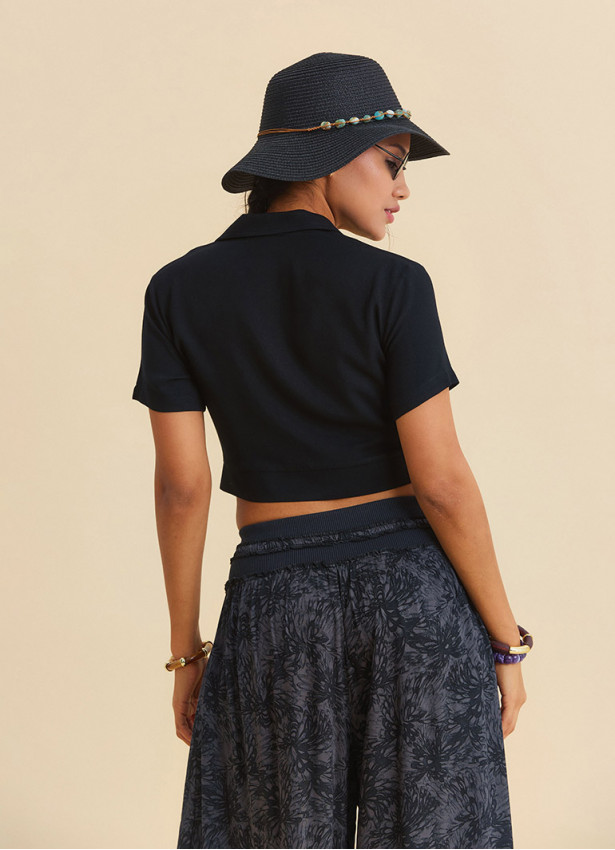 Short Sleeve Black Bohemian Blouse with a Shirt Collar 4953