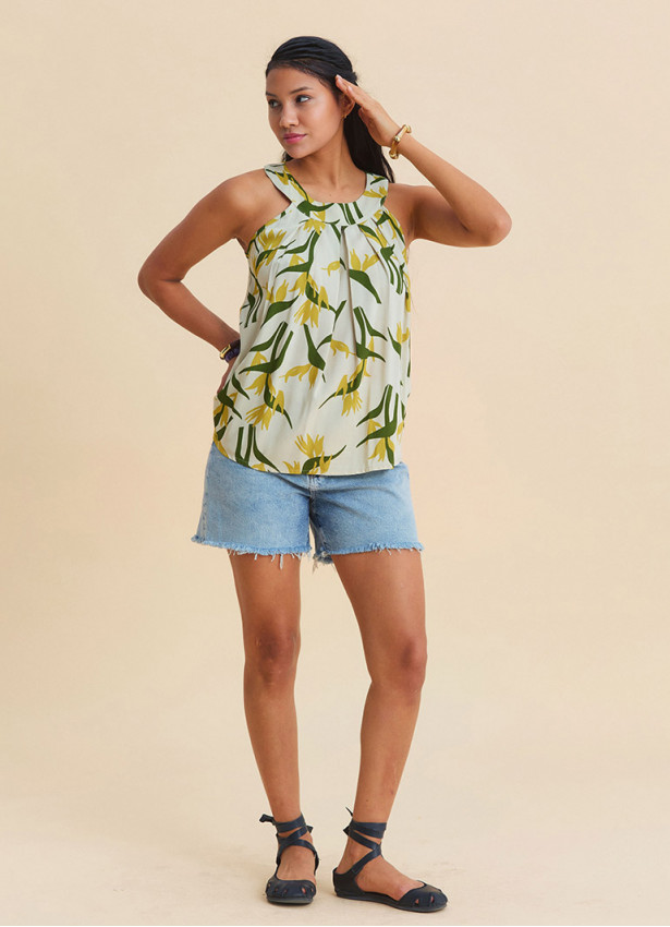 Halter Collar Button Detailed Pleated Anita Pattern Sleeveless Blouse 4893