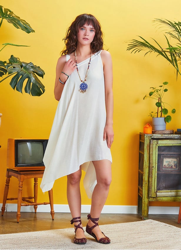 Loose Fit Midi Asymmetrical White Dress