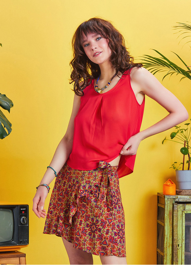 Scoop Neckline Sleeveless Boho Red Backless Top