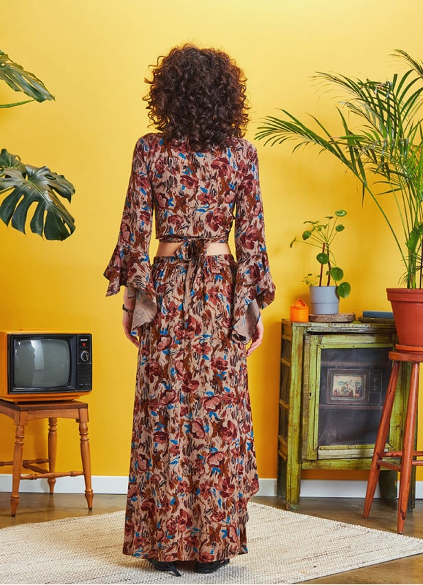 Rose Patterned Gypsy Style Bell Sleeve Crop Top