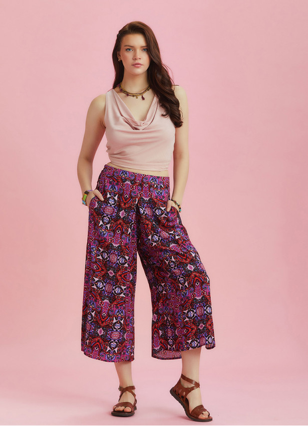 Front Pleat Detailed Women's Blue Pattern Capri Pants