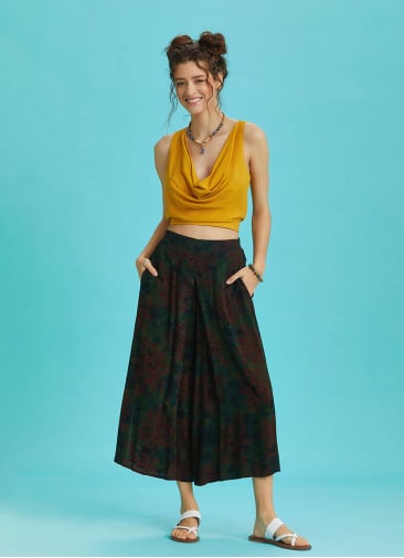 Front Pleat Detailed Women's Green Fit Capri Pants