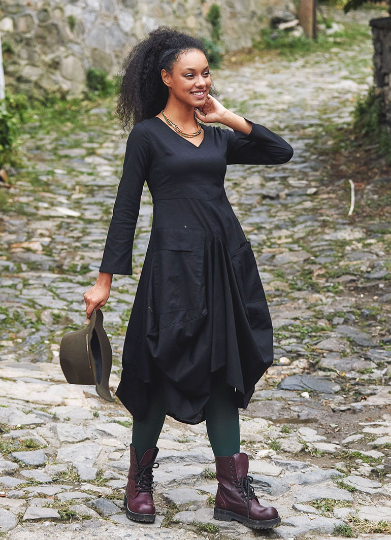 Black dress deals big sleeves